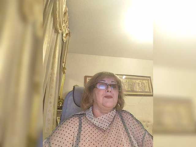 KarinkaSweet's BongaCams show and profile