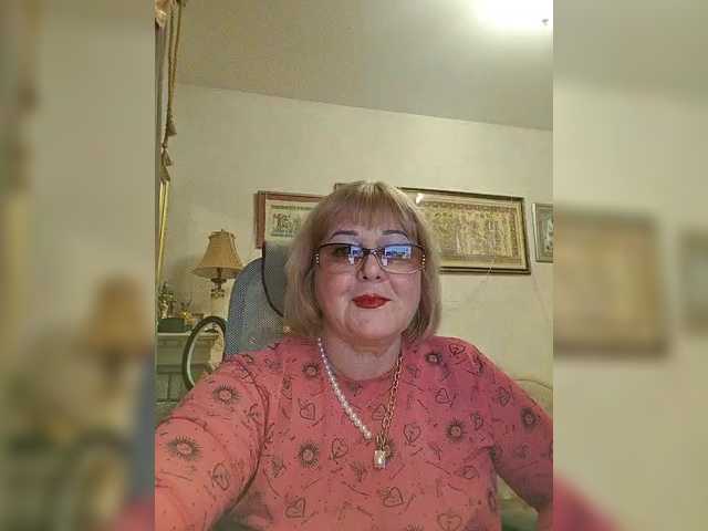 KarinkaSweet's BongaCams show and profile