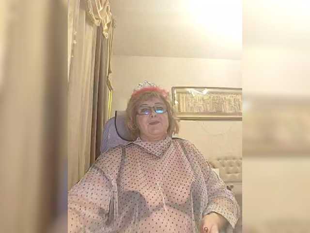 KarinkaSweet's BongaCams show and profile