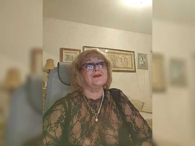 KarinkaSweet's BongaCams show and profile