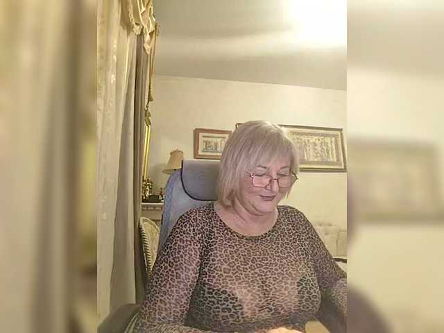 KarinkaSweet from BongaCams