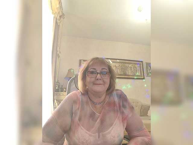 KarinkaSweet's BongaCams show and profile