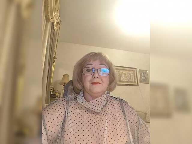 KarinkaSweet's BongaCams show and profile