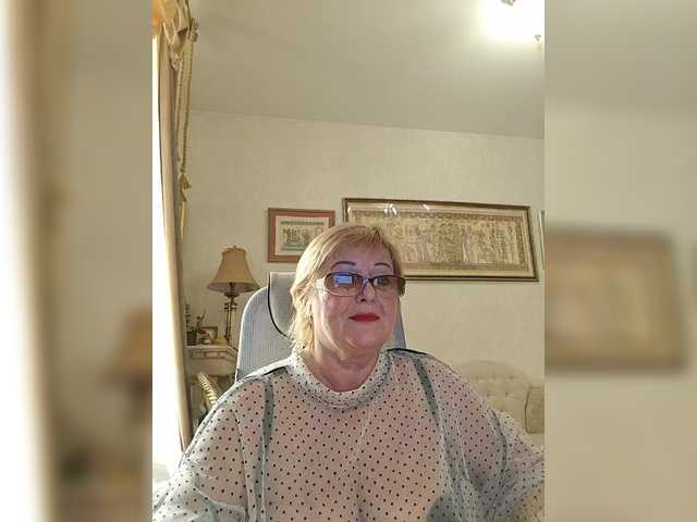 KarinkaSweet's BongaCams show and profile