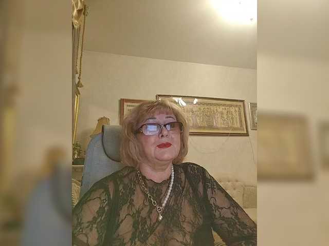 KarinkaSweet's BongaCams show and profile