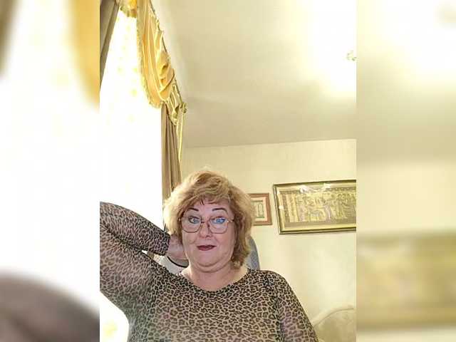 KarinkaSweet from BongaCams