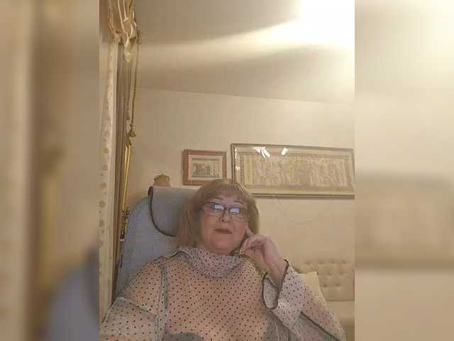 KarinkaSweet's BongaCams show and profile