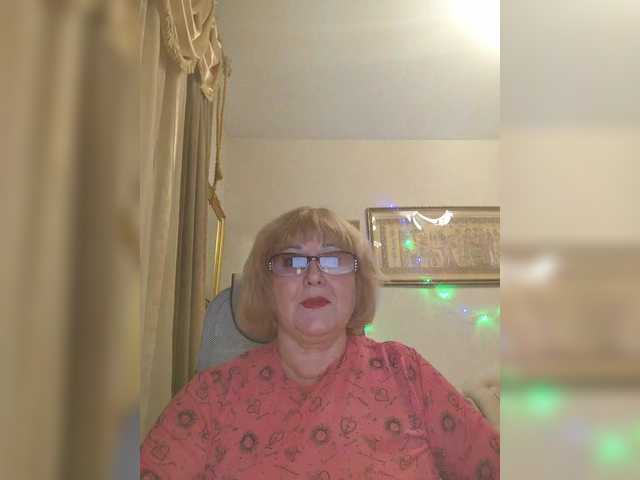 KarinkaSweet's BongaCams show and profile