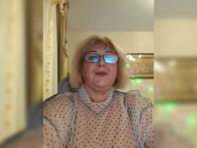 KarinkaSweet's BongaCams show and profile