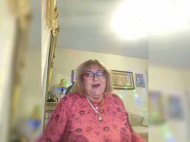 KarinkaSweet's BongaCams show and profile