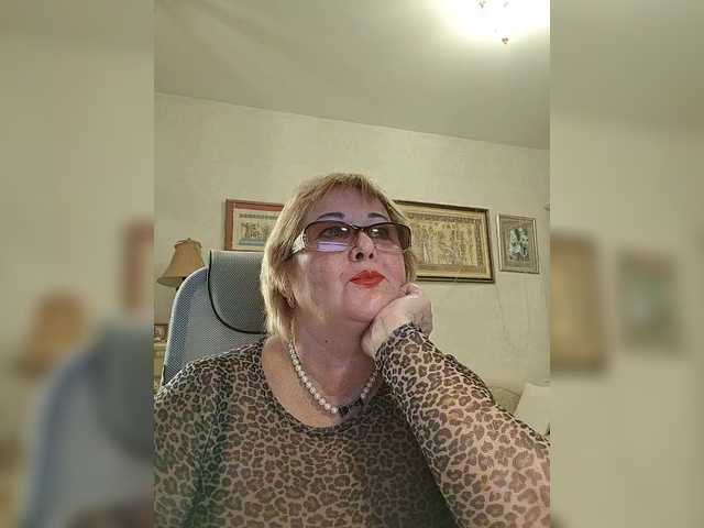 KarinkaSweet live cam profile