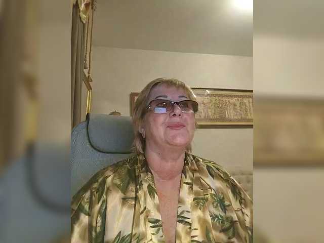 KarinkaSweet's BongaCams show and profile