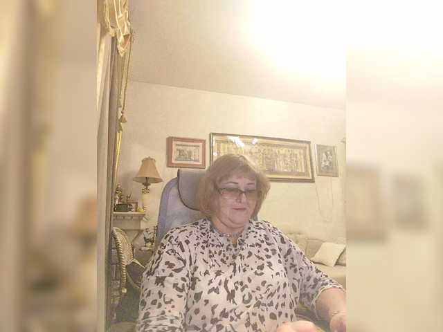 KarinkaSweet's BongaCams show and profile