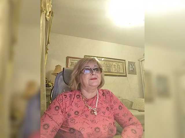 KarinkaSweet's BongaCams show and profile