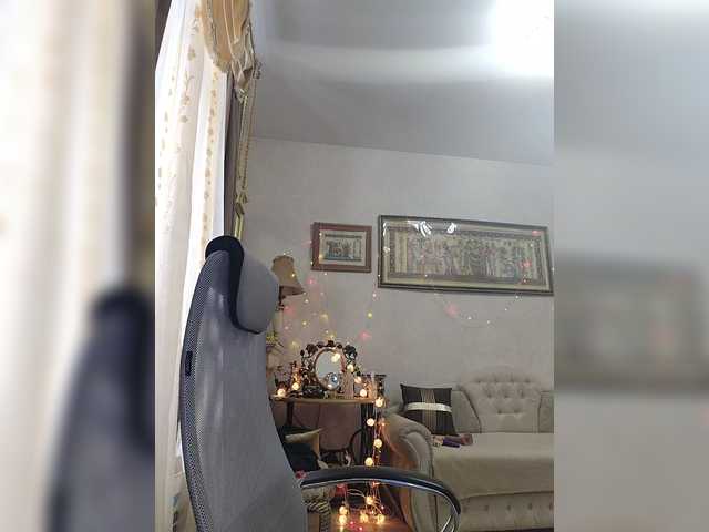 KarinkaSweet's BongaCams show and profile