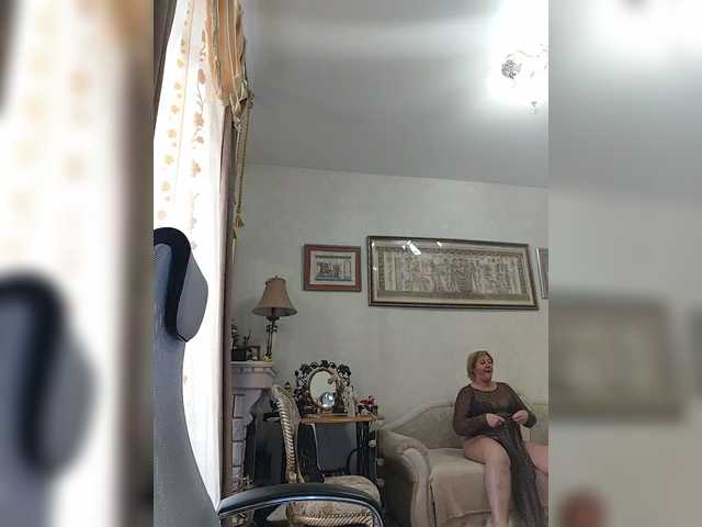 KarinkaSweet's BongaCams show and profile