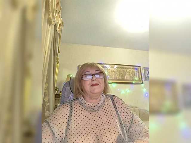 KarinkaSweet's BongaCams show and profile