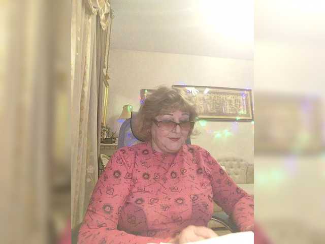 KarinkaSweet's BongaCams show and profile