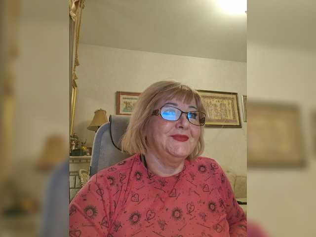 KarinkaSweet live cam