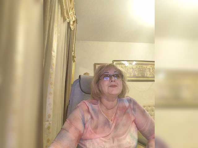 KarinkaSweet's BongaCams show and profile