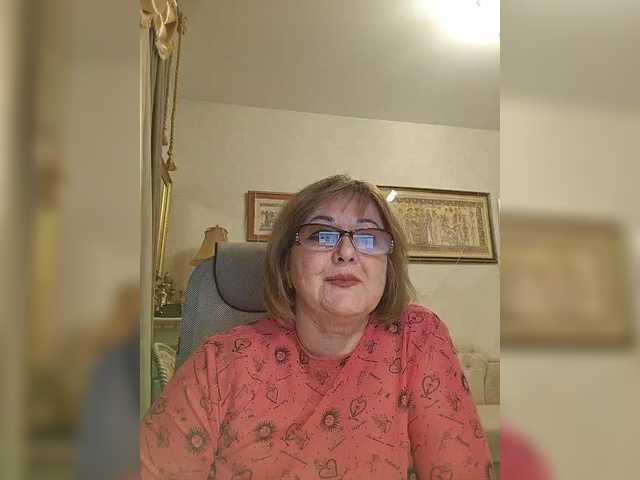 KarinkaSweet's BongaCams show and profile