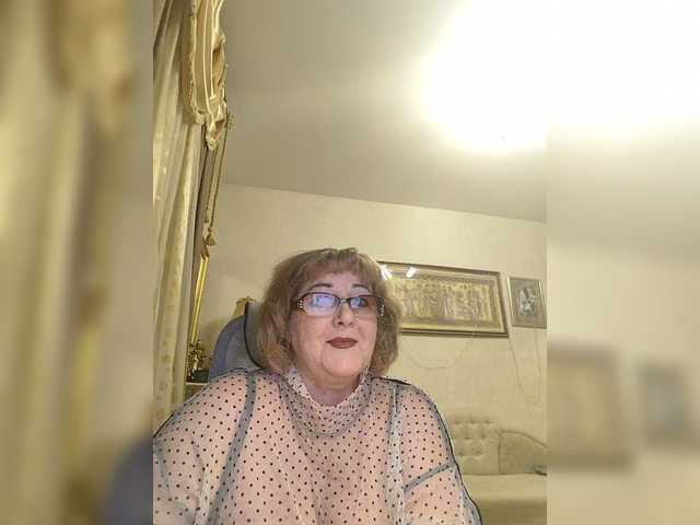 KarinkaSweet's BongaCams show and profile