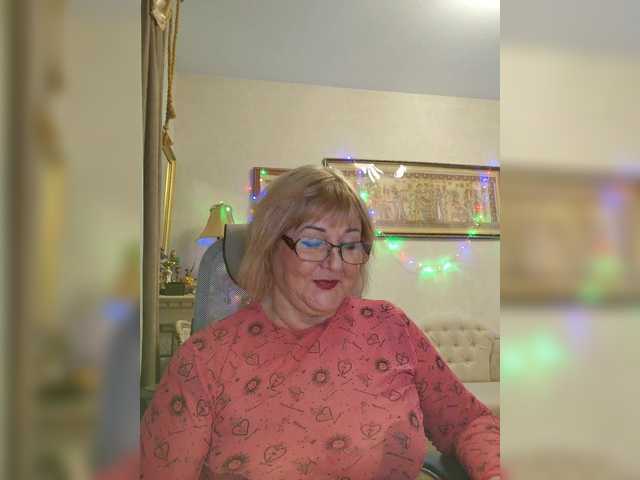 KarinkaSweet's BongaCams show and profile