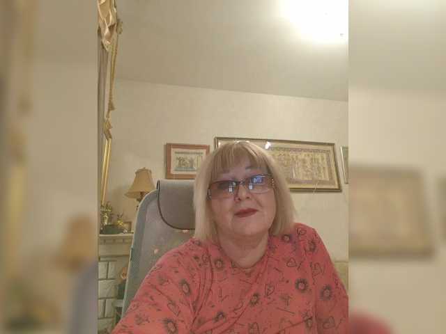 KarinkaSweet's BongaCams show and profile