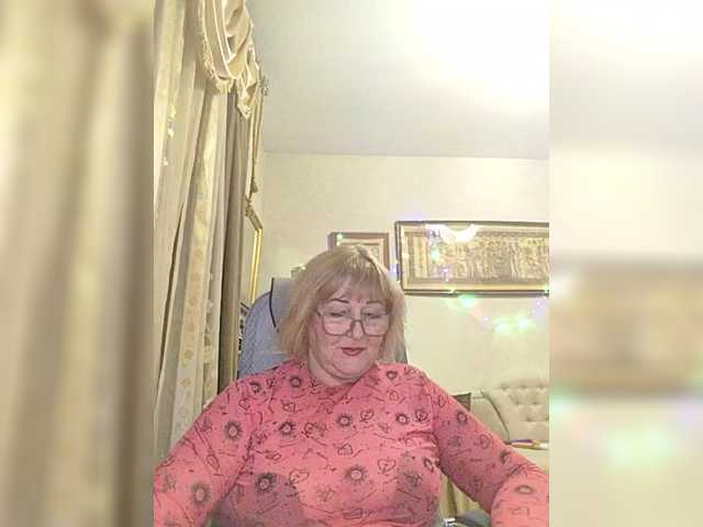 KarinkaSweet's BongaCams show and profile