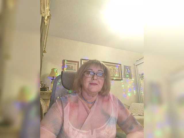 KarinkaSweet's BongaCams show and profile