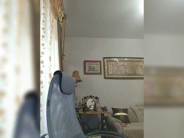 KarinkaSweet's BongaCams show and profile