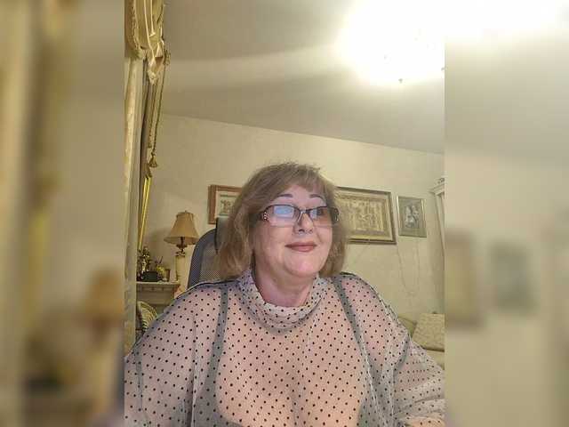 KarinkaSweet's BongaCams show and profile