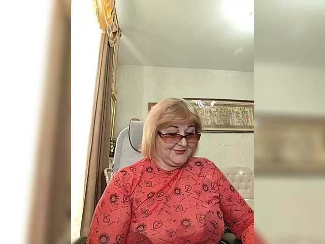 KarinkaSweet's BongaCams show and profile