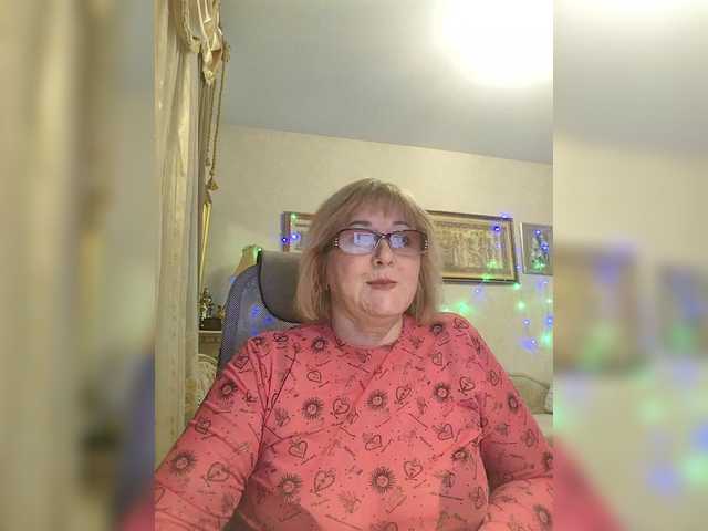 KarinkaSweet's BongaCams show and profile