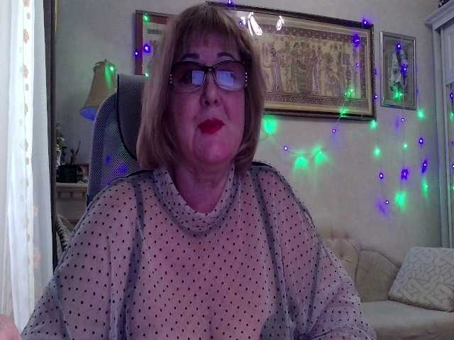 KarinkaSweet's BongaCams show and profile