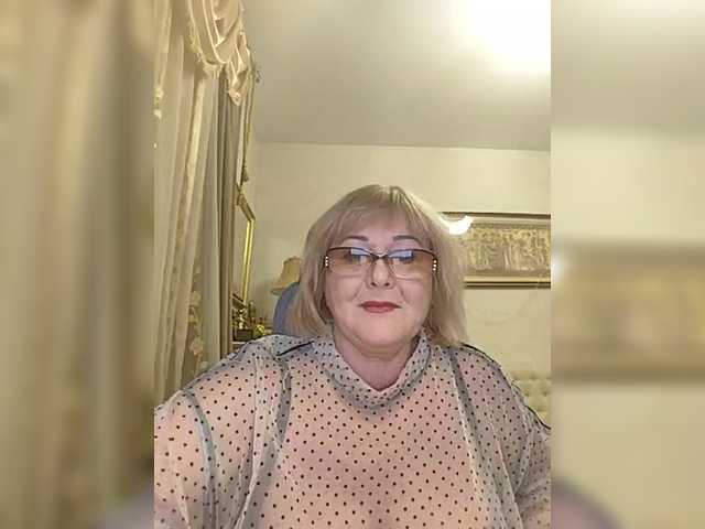 KarinkaSweet's BongaCams show and profile