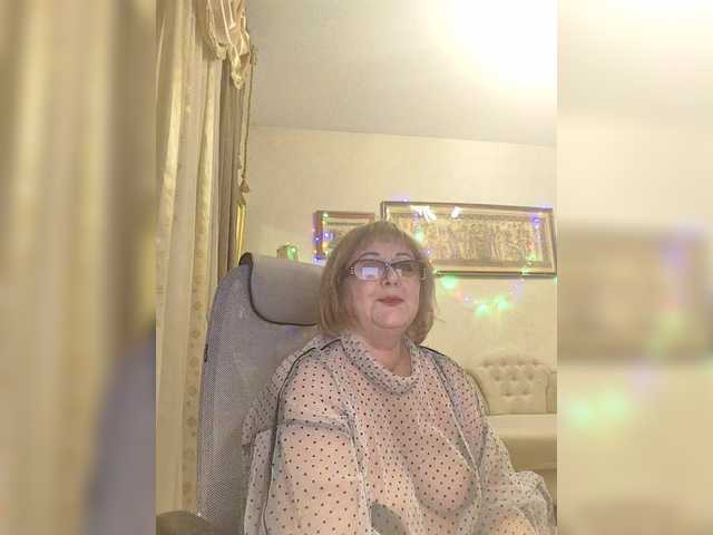 KarinkaSweet's BongaCams show and profile