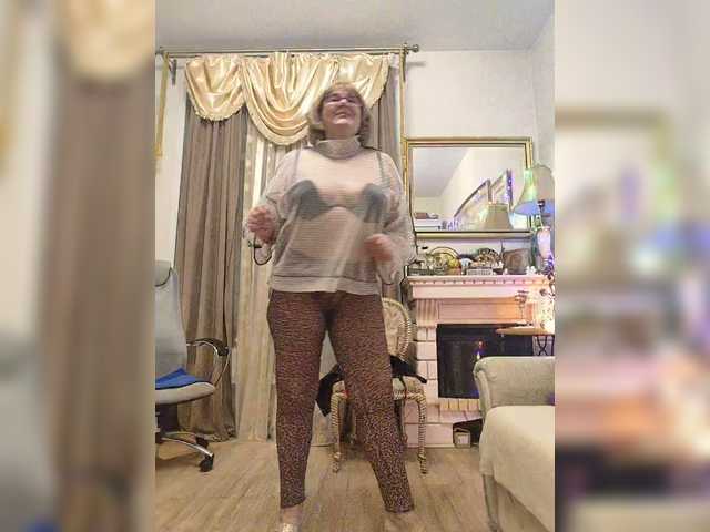 KarinkaSweet's BongaCams show and profile