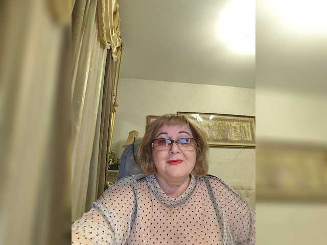 KarinkaSweet's BongaCams show and profile