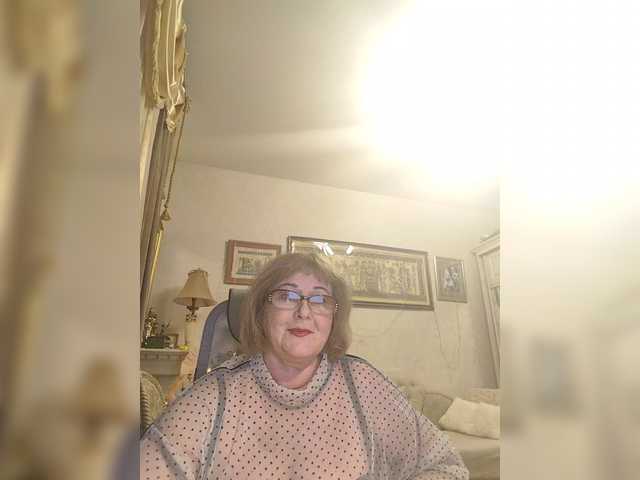 KarinkaSweet's BongaCams show and profile