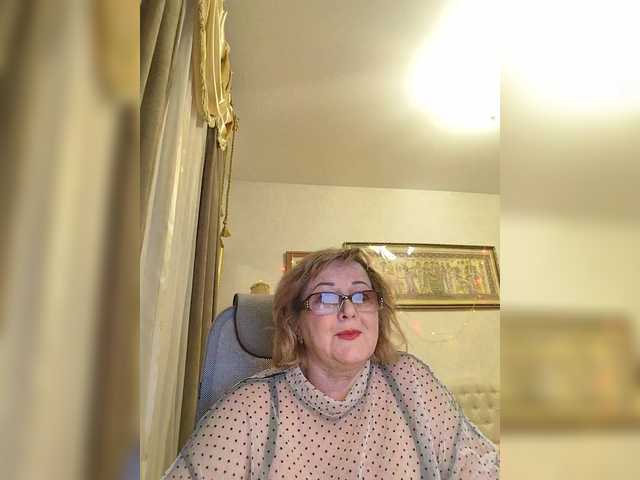 KarinkaSweet's BongaCams show and profile