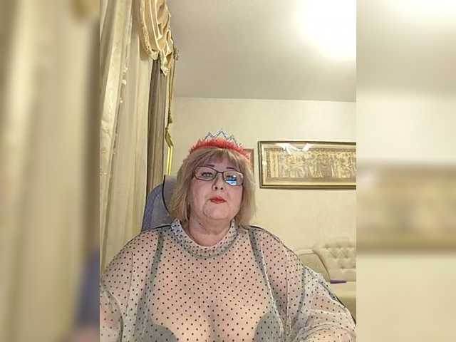 KarinkaSweet's BongaCams show and profile