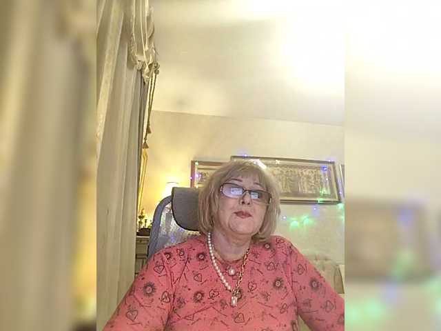 KarinkaSweet's BongaCams show and profile