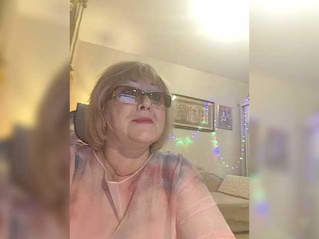 KarinkaSweet's BongaCams show and profile