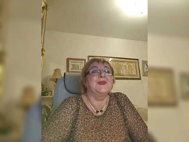 KarinkaSweet's BongaCams show and profile