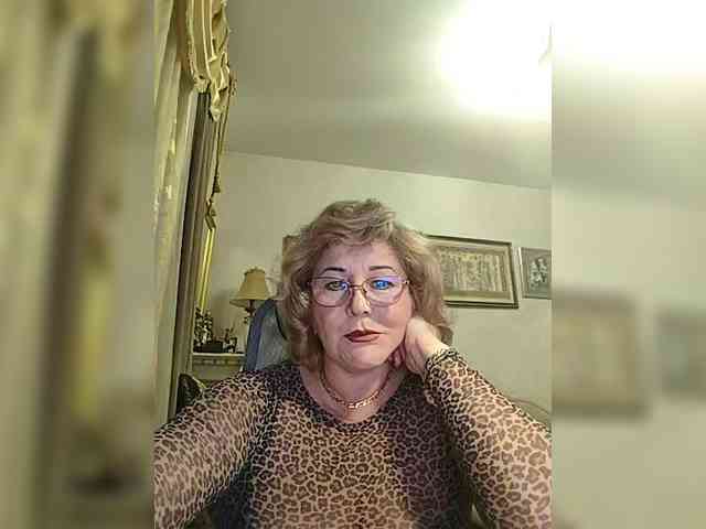 KarinkaSweet webcam