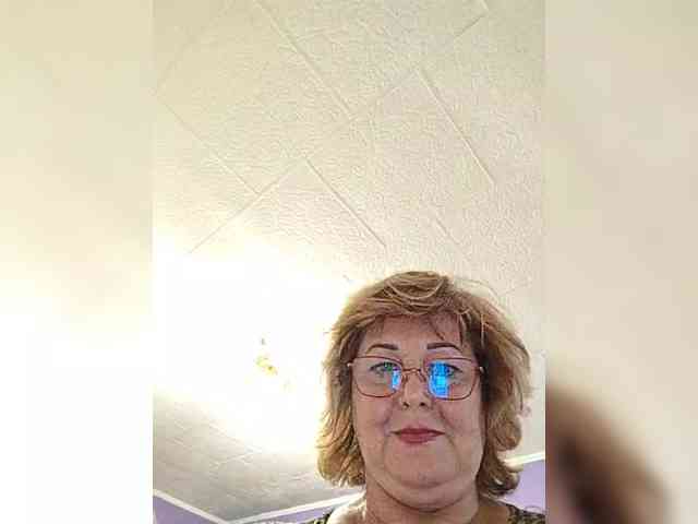 KarinkaSweet webcam