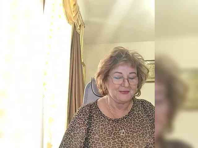 KarinkaSweet webcam