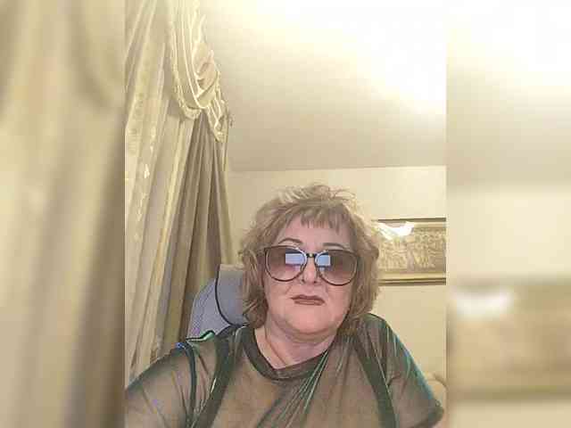 KarinkaSweet webcam