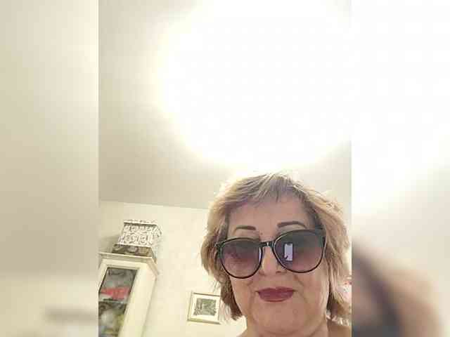 KarinkaSweet webcam